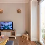 Appartement Design For Big Groups 4bed/3bath