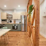 Design For Big Groups 4bed/3bath Appartement *