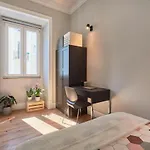 Appartement Design For Big Groups 4bed/3bath *
