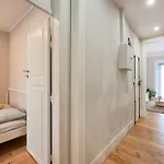 Design For Big Groups 4bed/3bath Apartment *