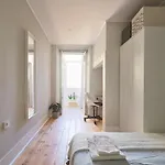 Apartment Design For Big Groups 4bed/3bath Lissabon